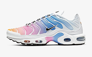 image of nike aqua shoe
